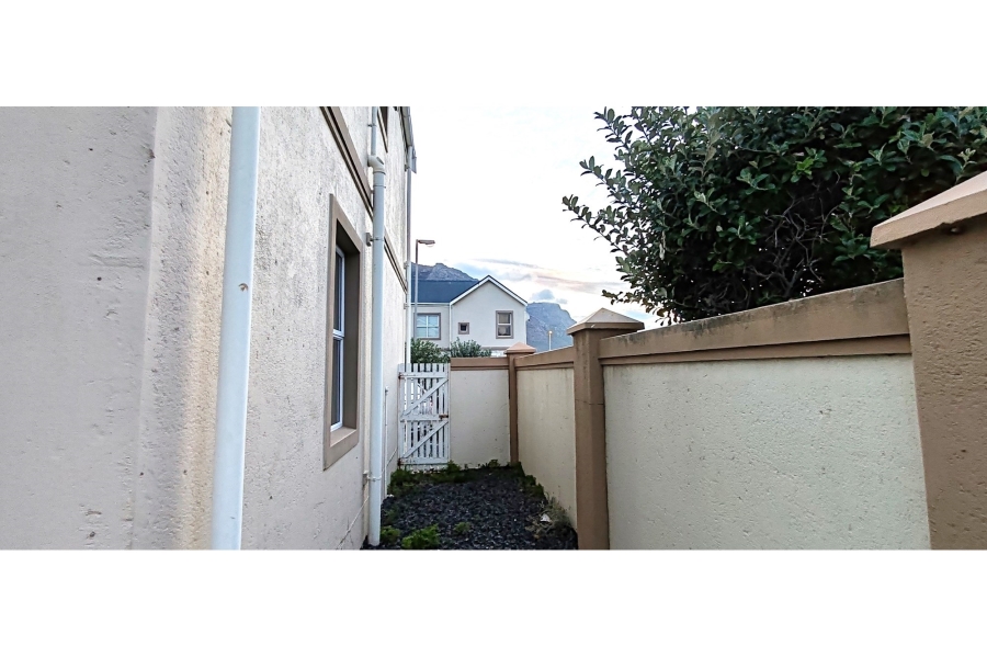 2 Bedroom Property for Sale in Costa Da Gama Western Cape